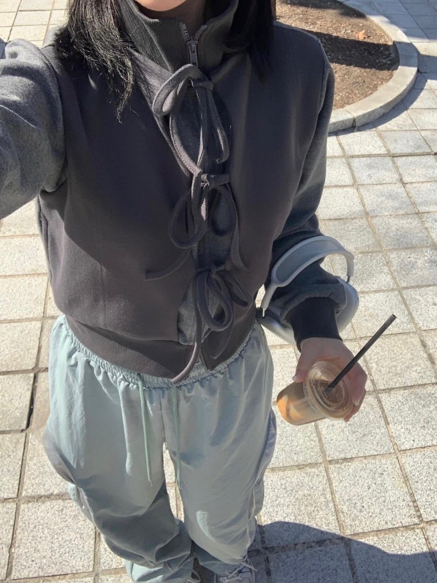 高領緞帶細部拉鍊運動衫 X3121