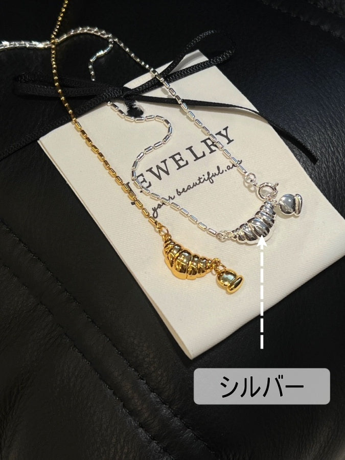 Croissant motif necklace/brooch X2645