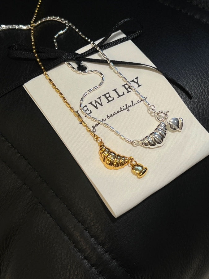 Croissant motif necklace/brooch X2645