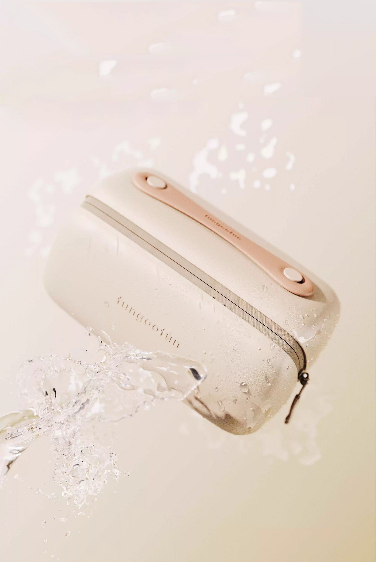 多巴胺彩色膠囊化妝包防水旅行盥洗包 X3529