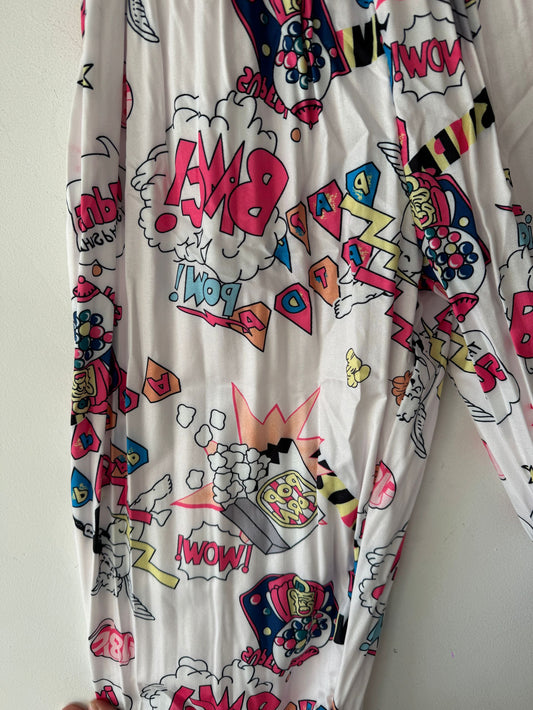Comic Print Capri Pants X213