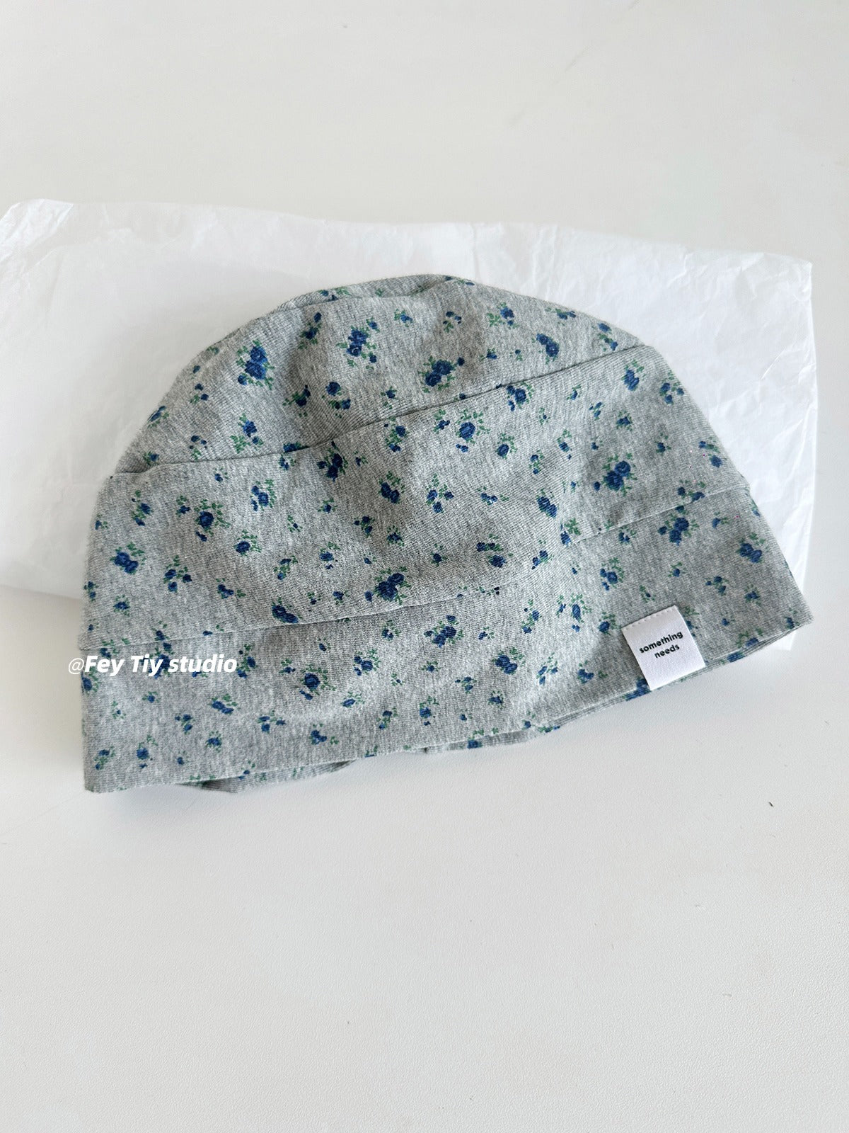 Gradient Lace Embroidered Floral Beanie X3319