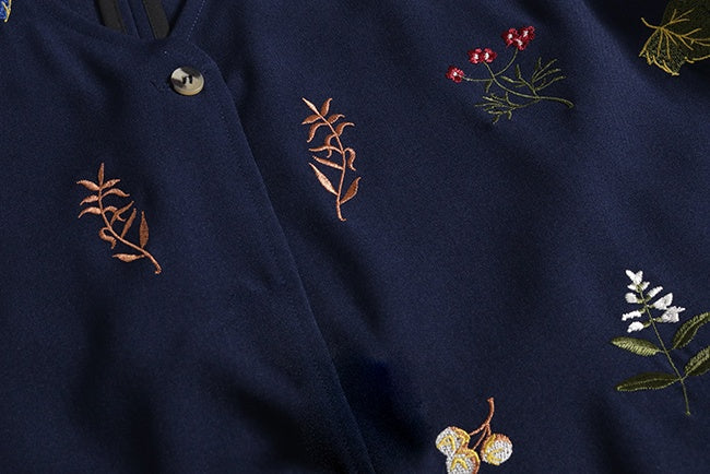 花朵刺繡V領背心 X3096