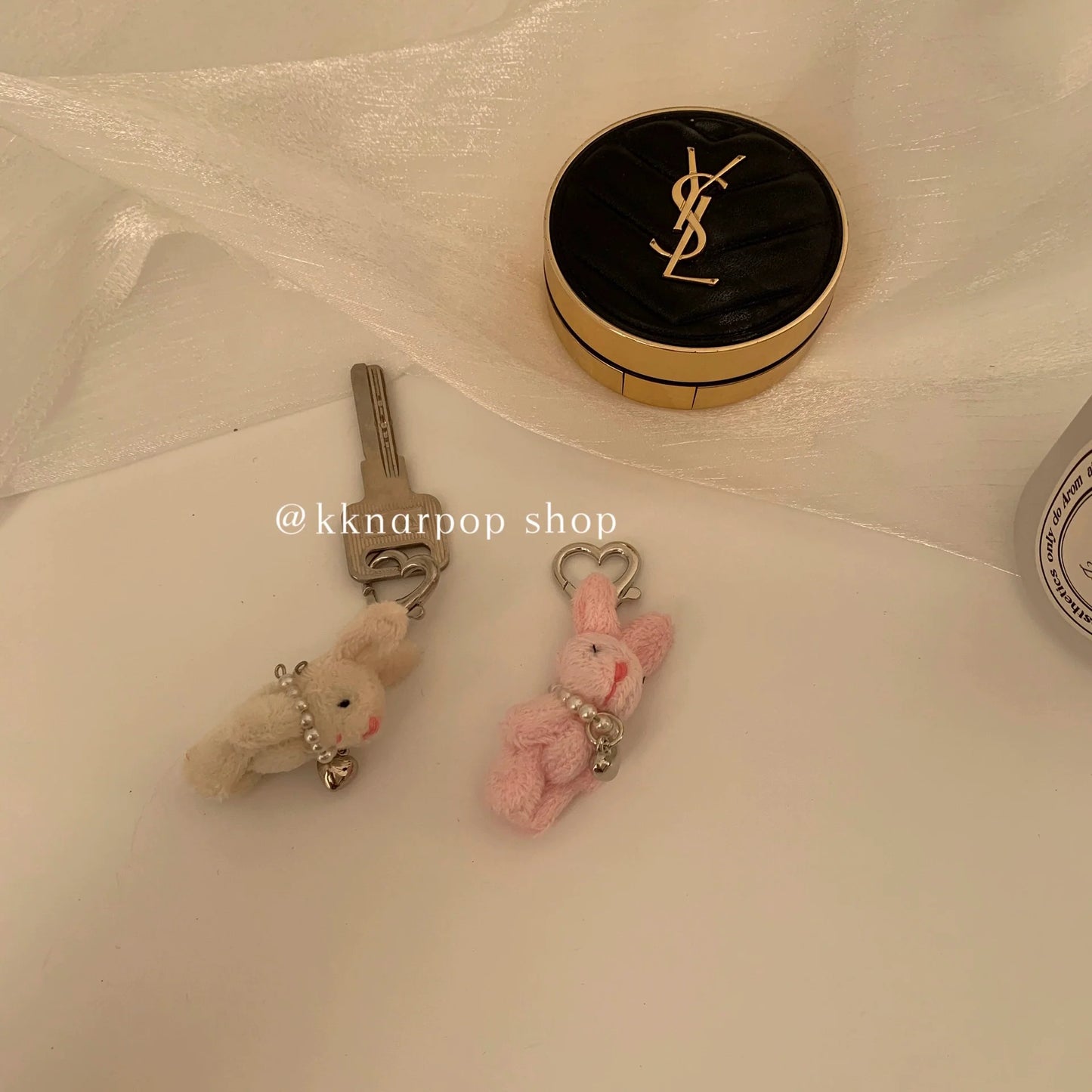 Pearl Rabbit Keychain Mini X3151