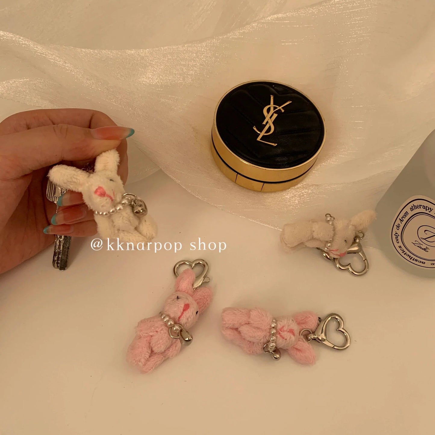 Pearl Rabbit Keychain Mini X3151