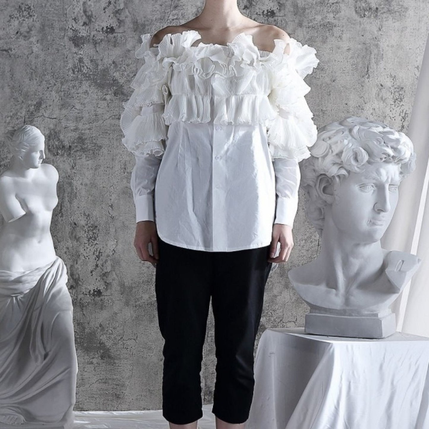 Off shoulder frill blouse X220