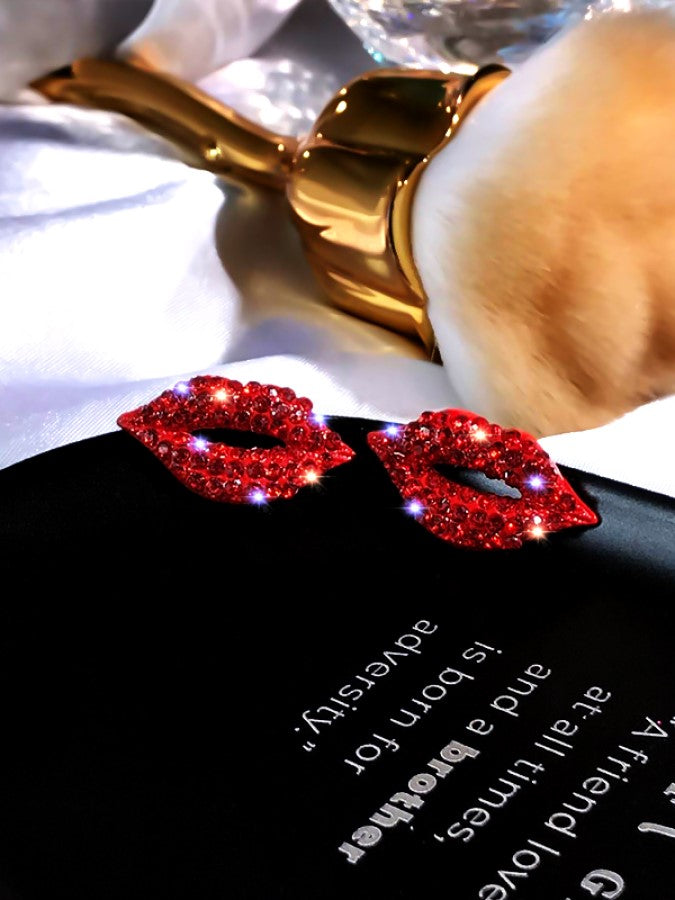 Lip Form Earrings X718