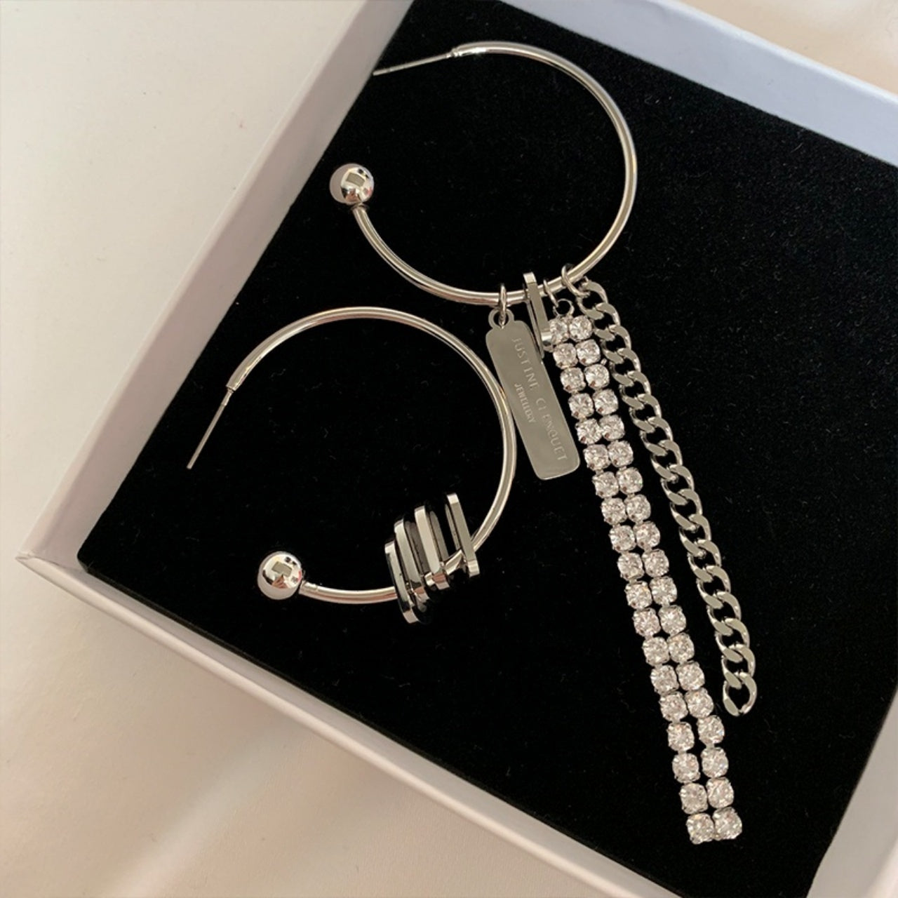 Asymmetrical chain earrings X085