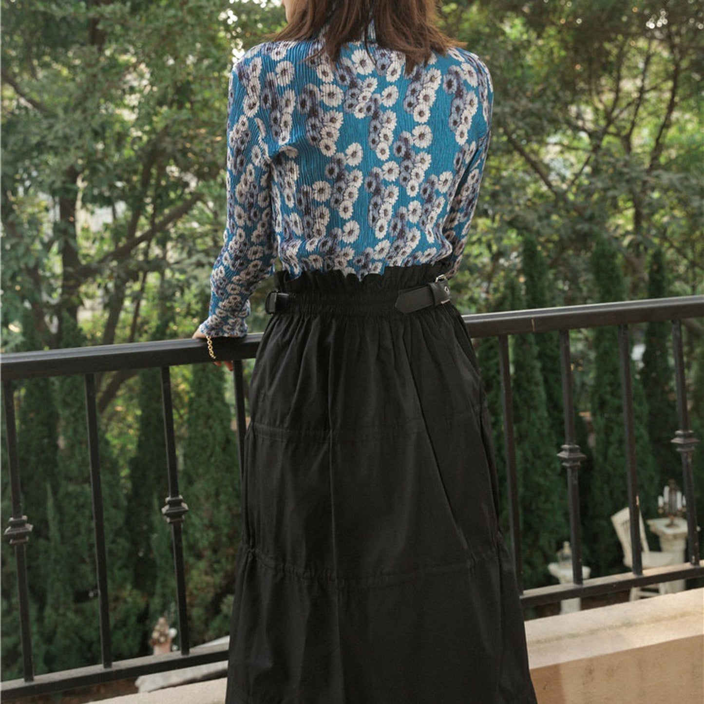 Daisy pleated high collar top X208