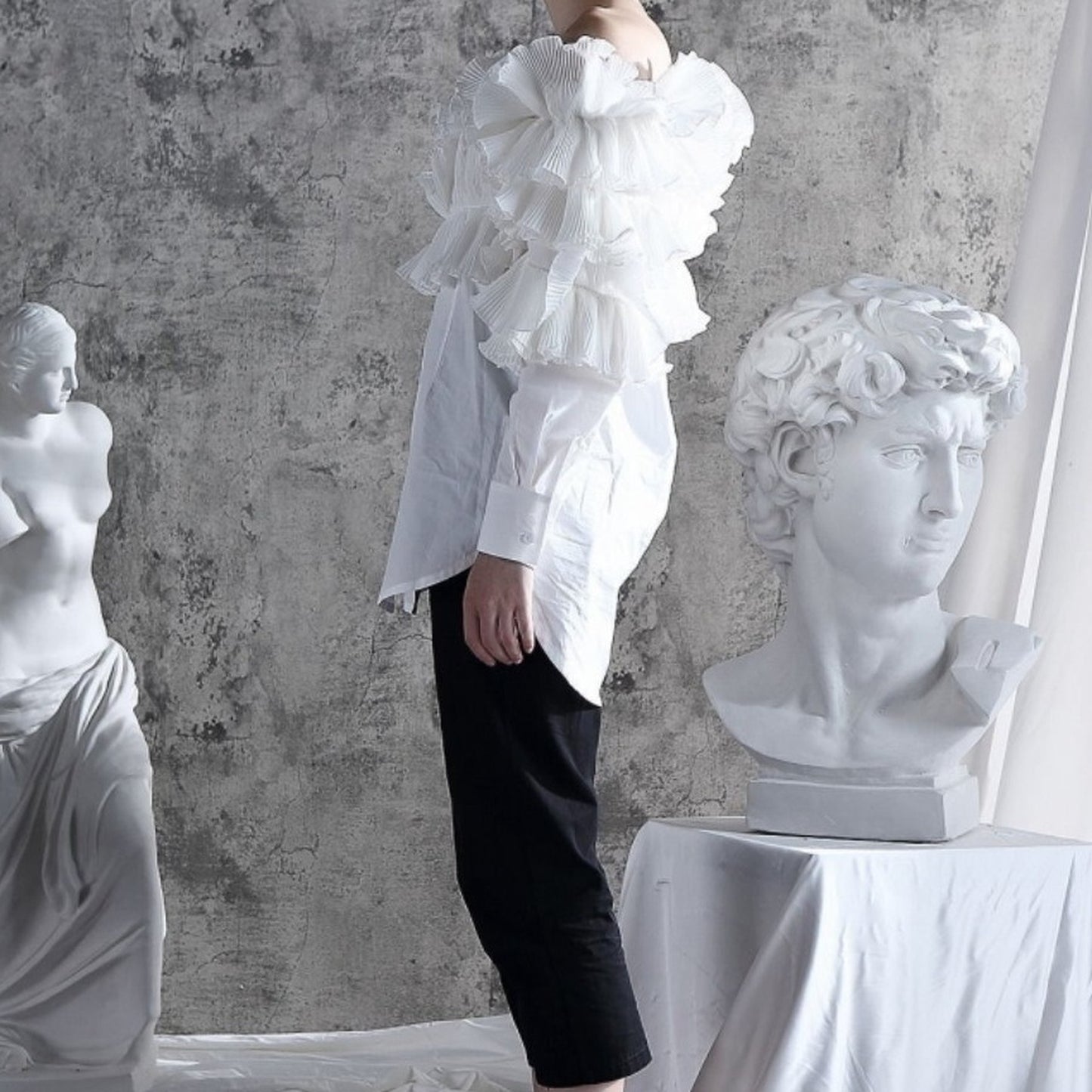 Off shoulder frill blouse X220