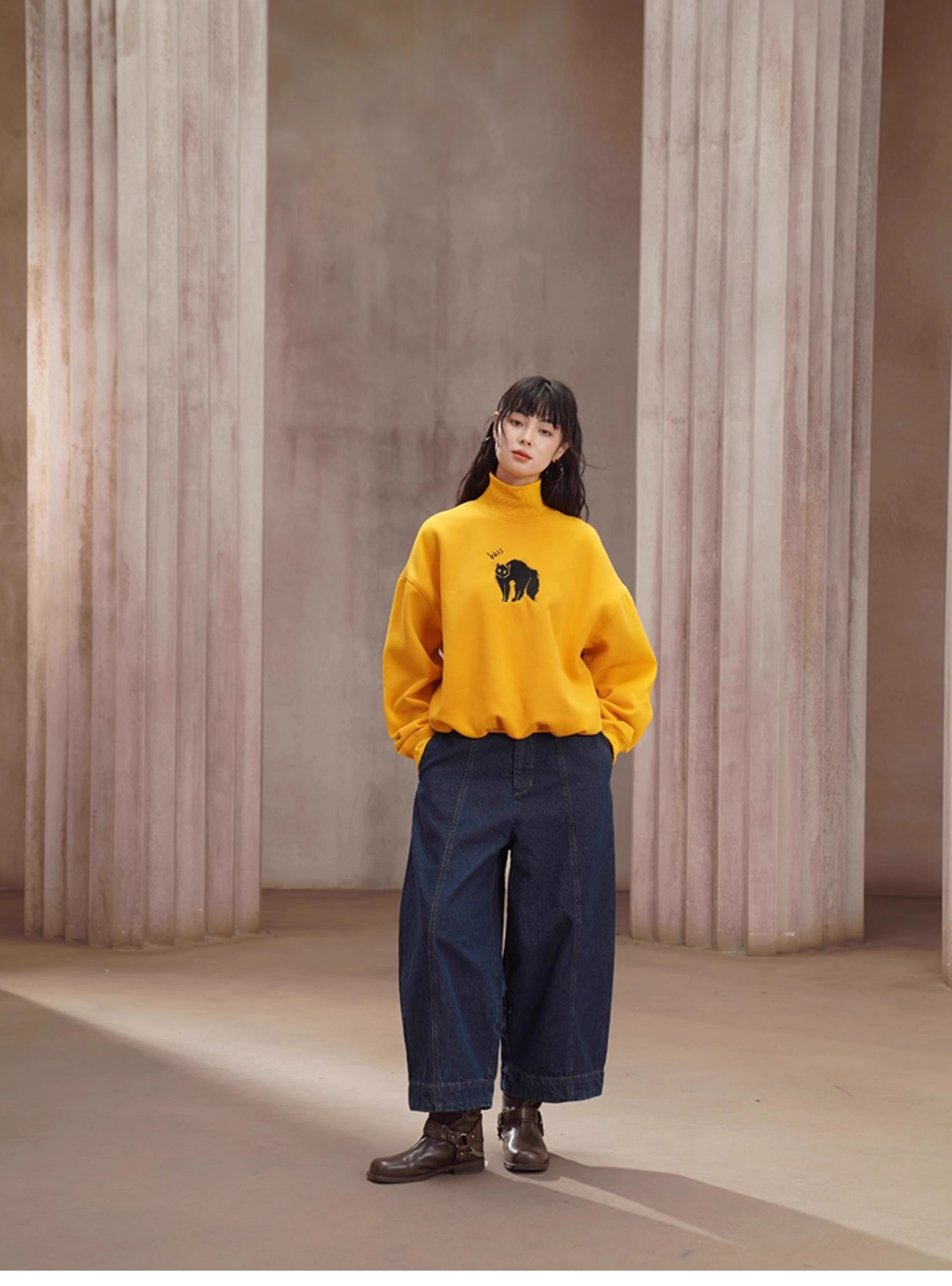 【限量庫存】黑貓刺繡復古高領衛衣 X3443