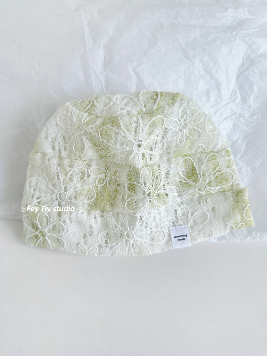Gradient Lace Embroidered Floral Beanie X3319