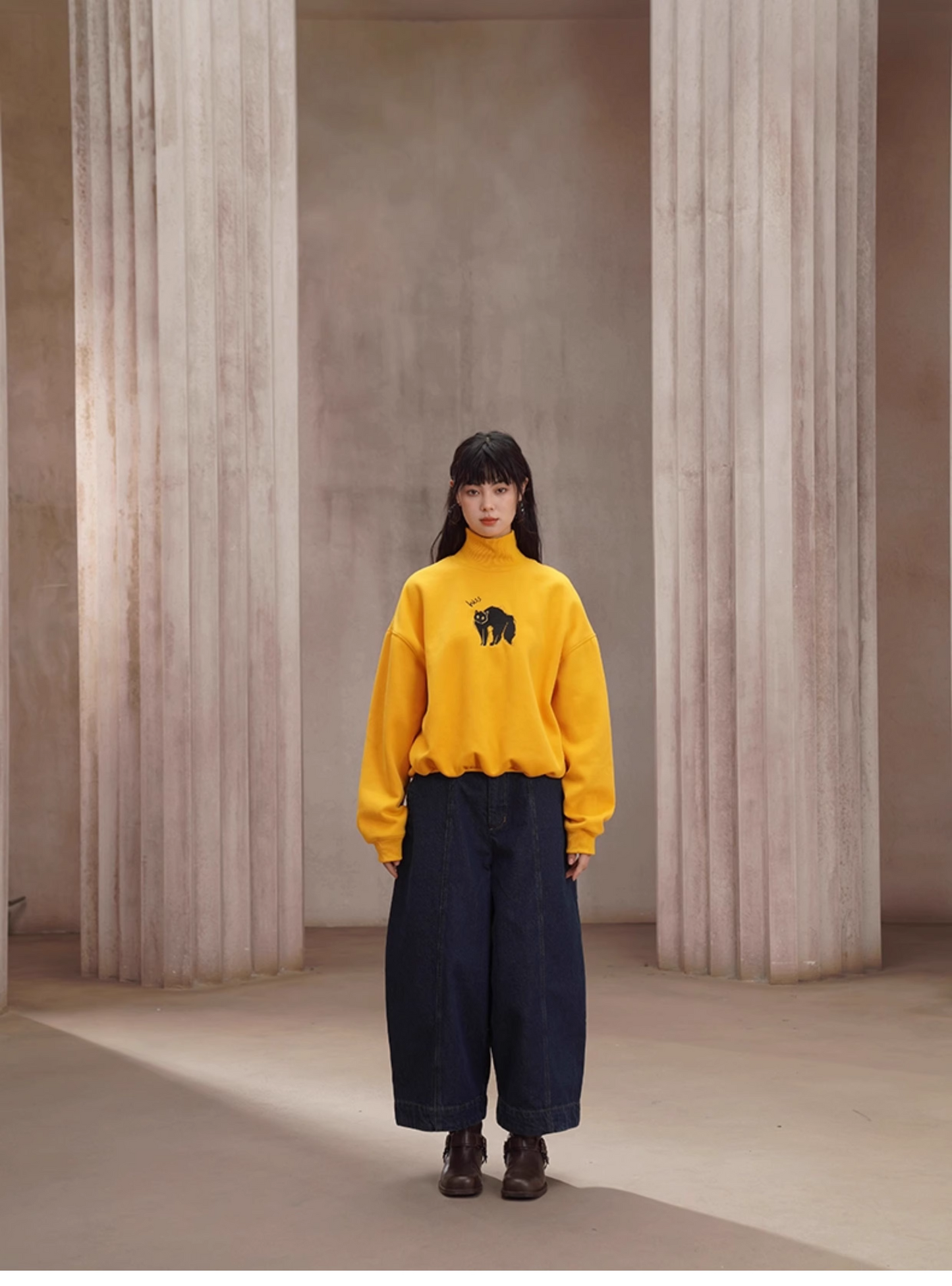 【限量庫存】黑貓刺繡復古高領衛衣 X3443