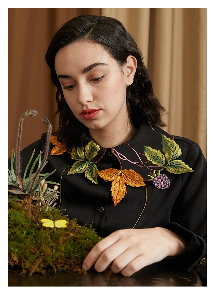 Leaf & Berry Embroidered Glossy Shirt　X3444