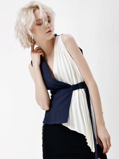 Asymmetrical pleated design vest X2714