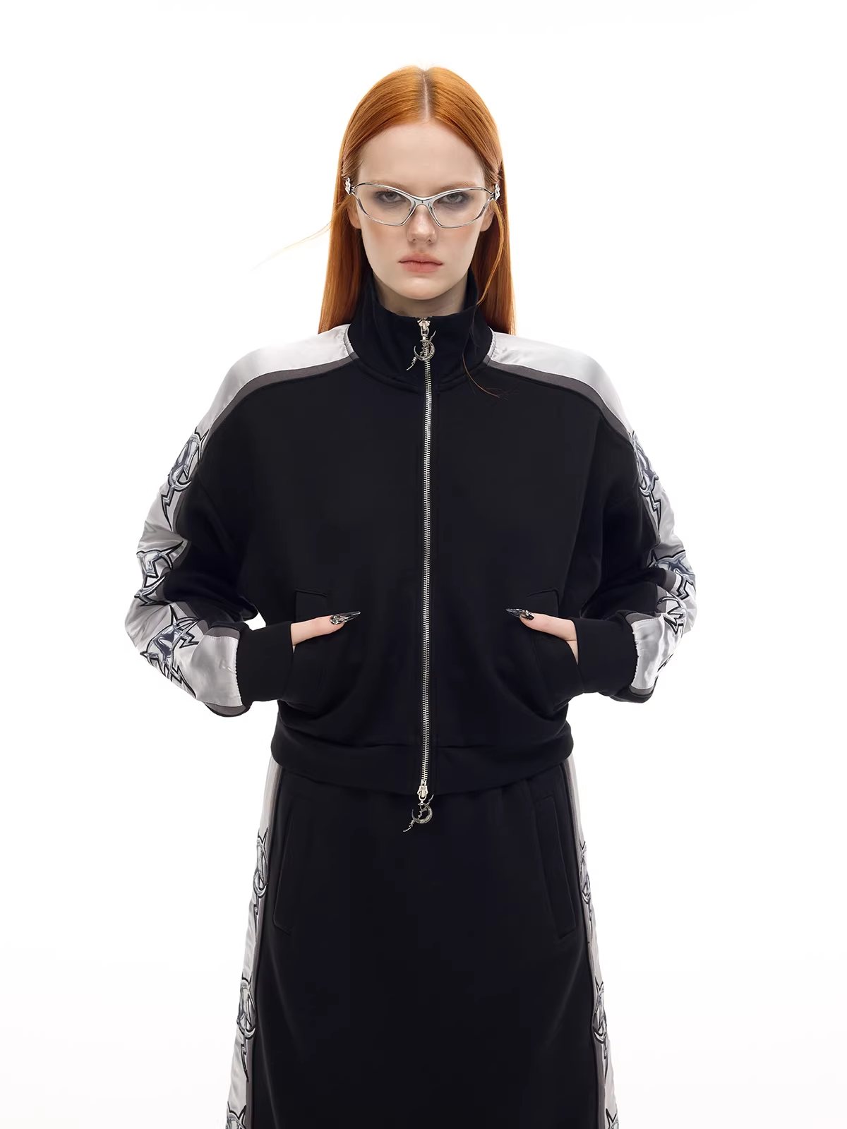 Mirror Graphic Sleeve Panel High-Neck Cropped Jacket　X3490