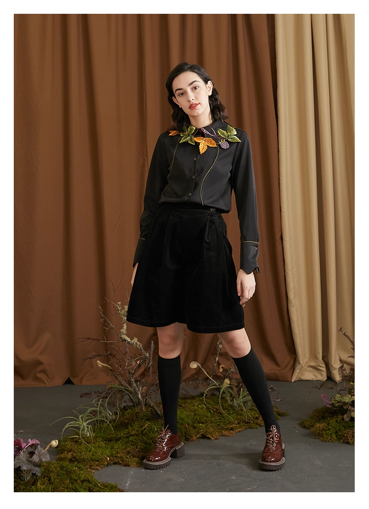Leaf & Berry Embroidered Glossy Shirt　X3444