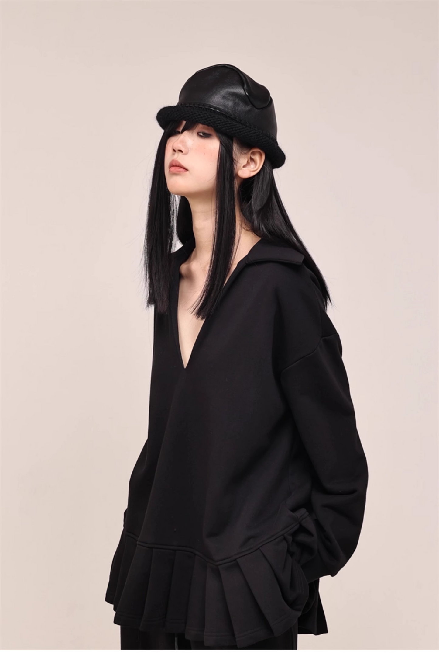 Asymmetric PU-Leather Wool Knit Bucket Hat　X3441
