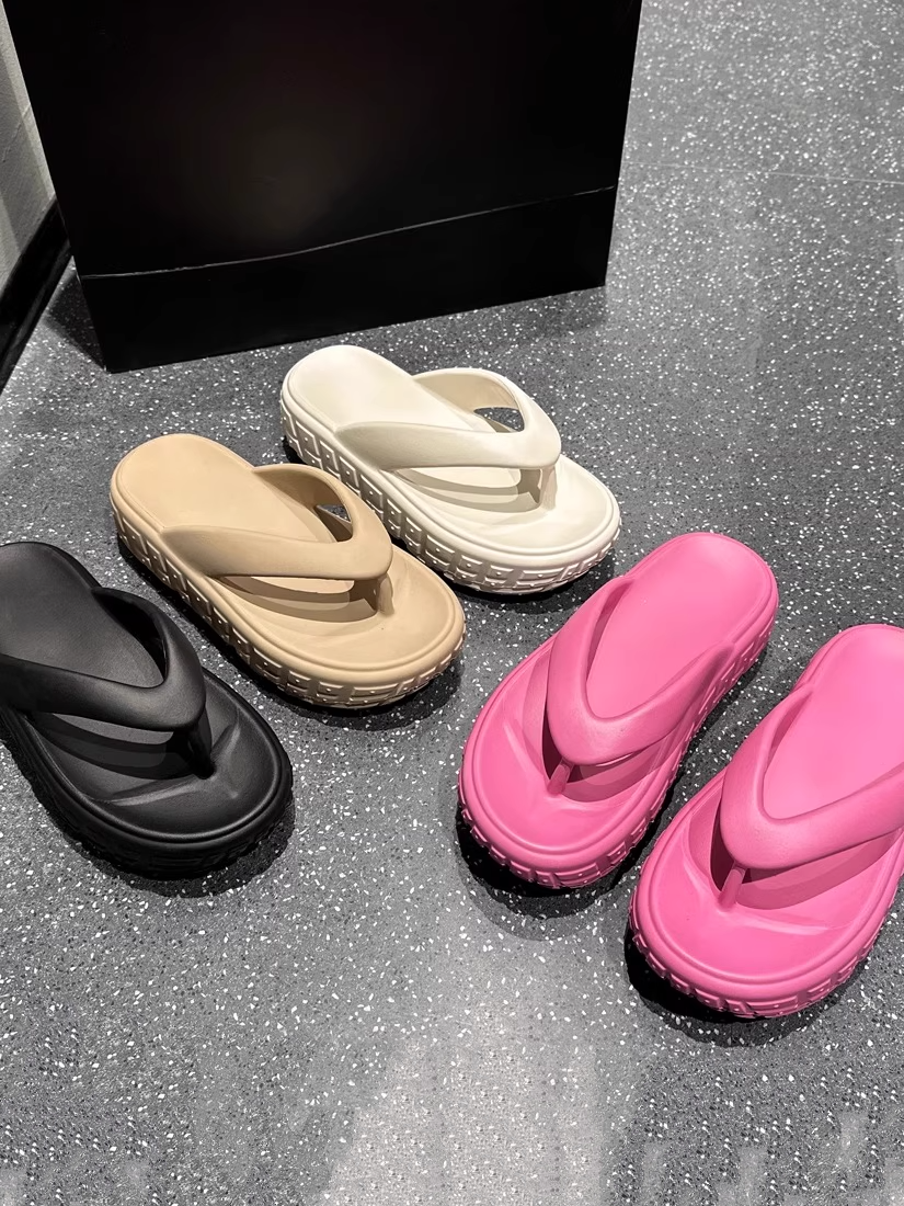 Thick-Soled Soft Flip-Flops　X3314