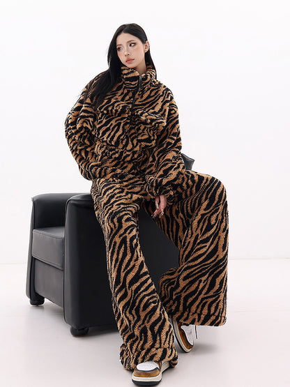 Tiger Print Fleece Pullover and Wide Leg Pants Set　X3667