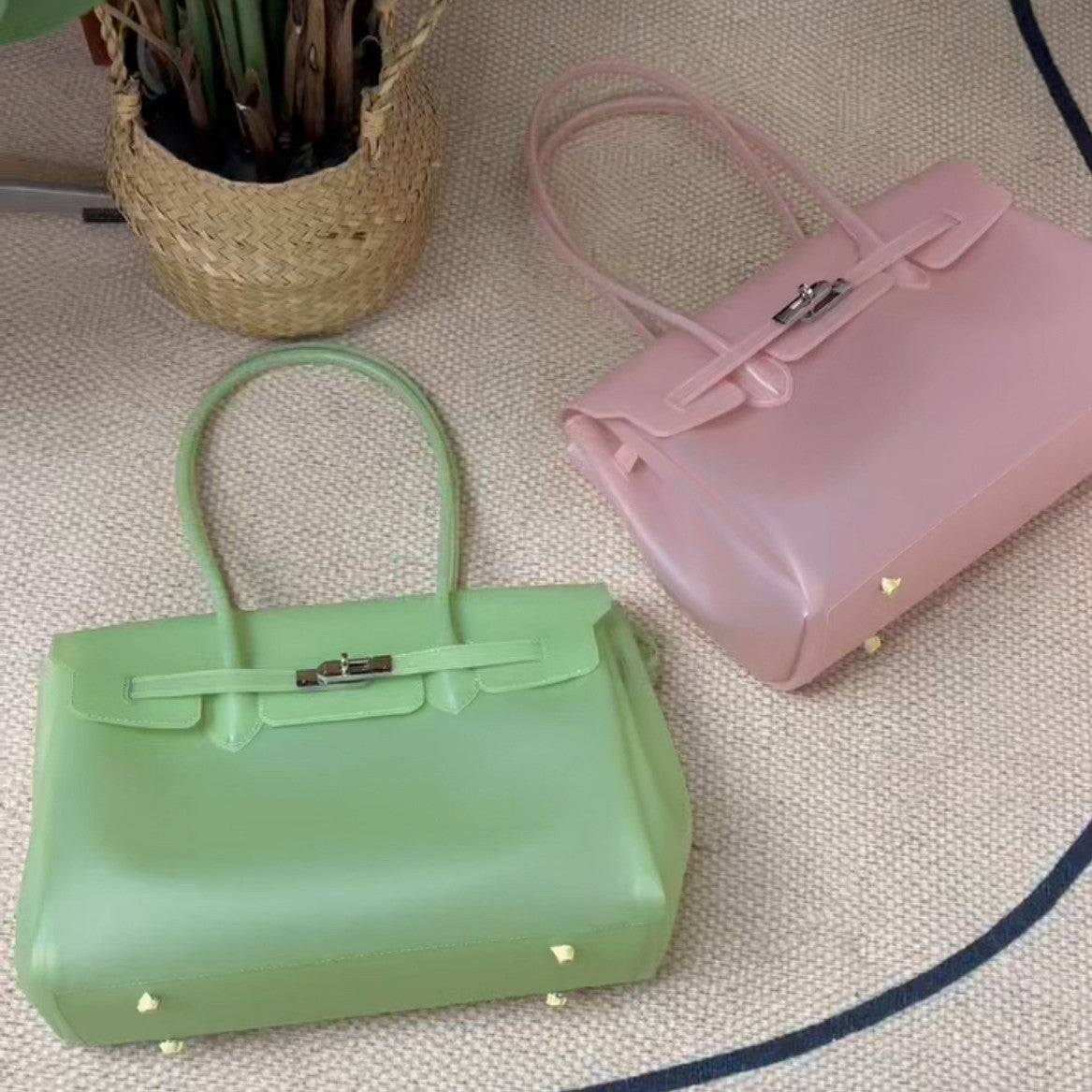 Jelly Turn-Lock Tote Bag X3560