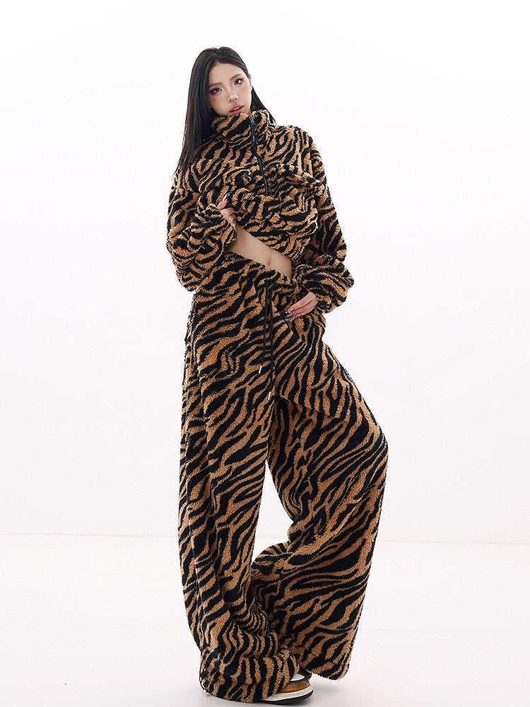 Tiger Print Fleece Pullover and Wide Leg Pants Set　X3667