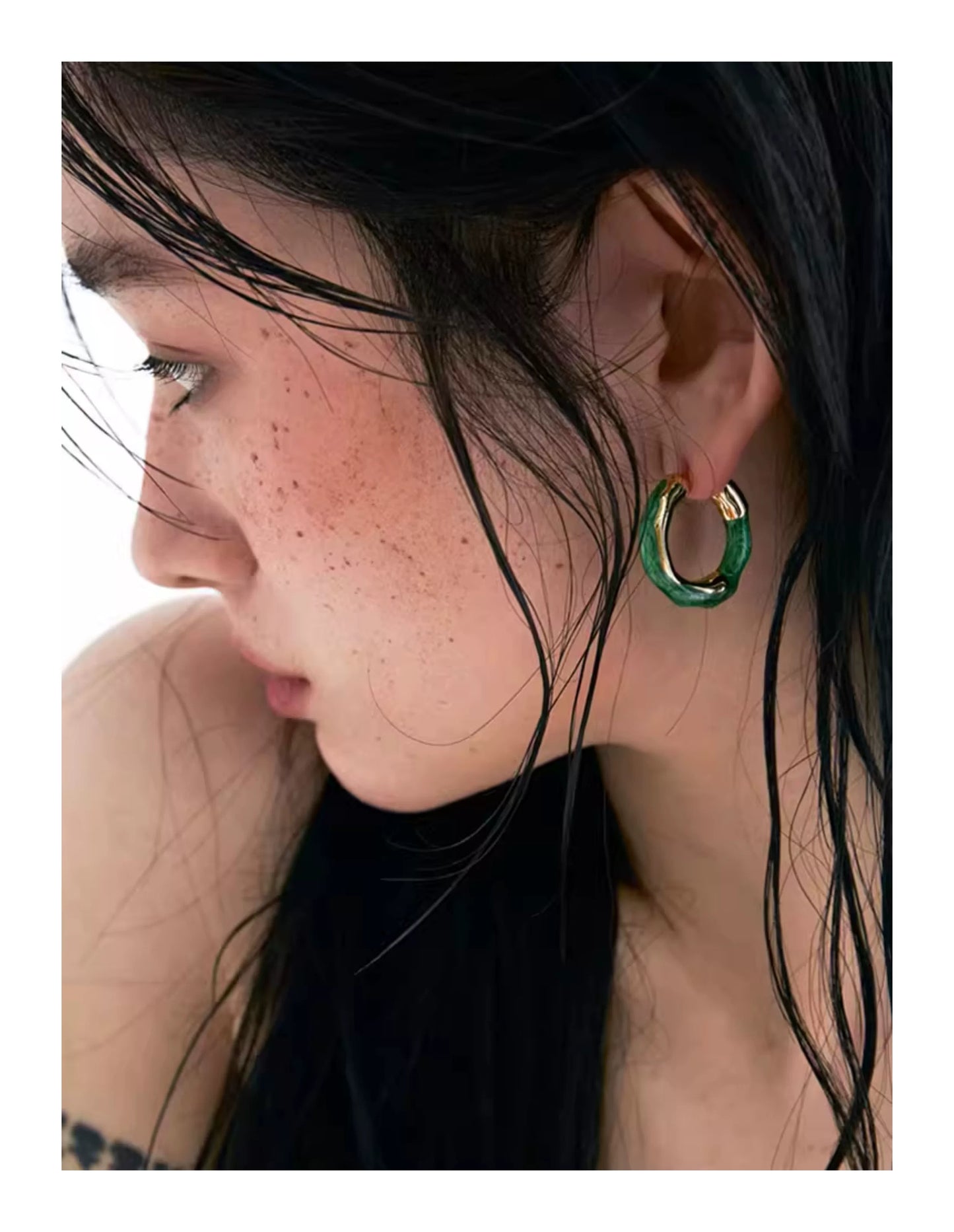 Metal Enamel Hoop Earrings X3584