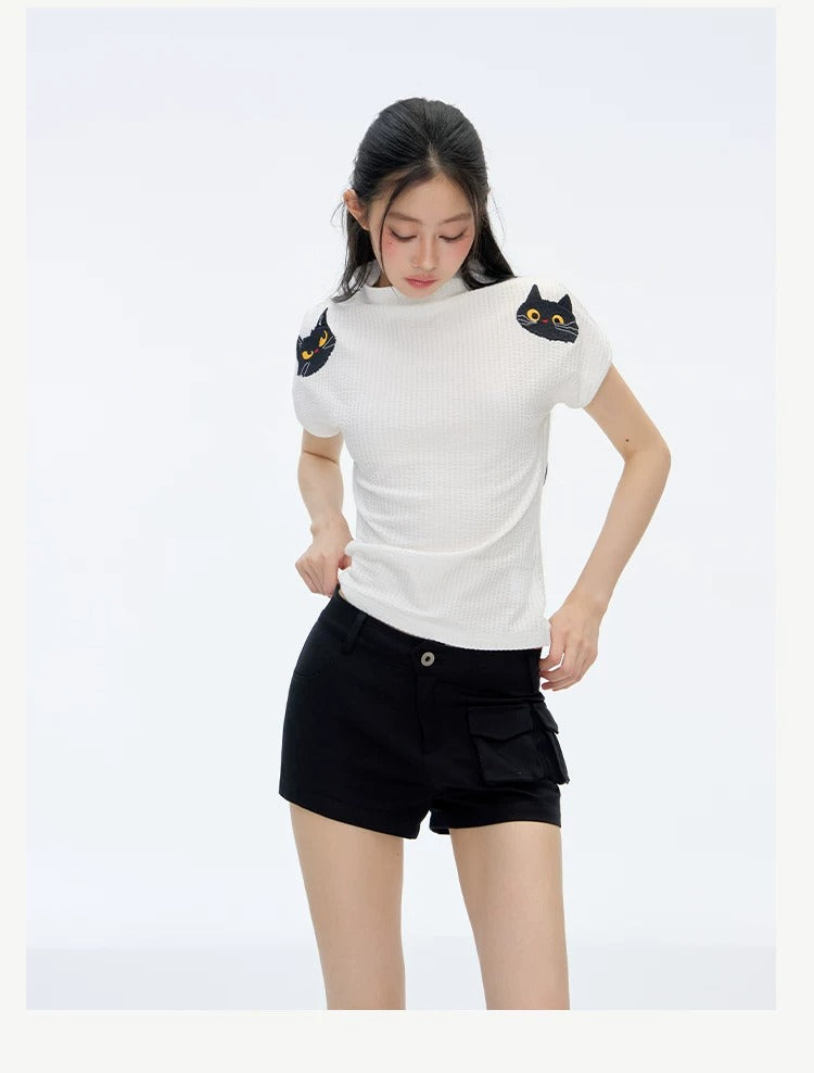 Black Cat Embroidery Small High Neck Short Sleeve T-Shirt X3591