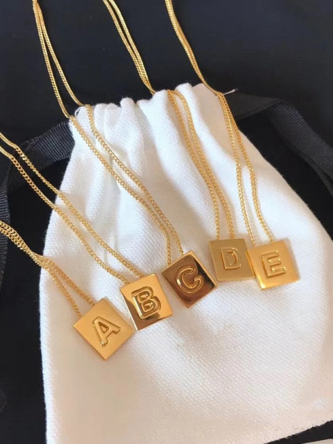 Alphabet plate chain necklace X1993